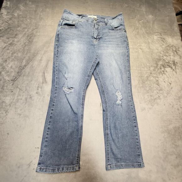 Angels Jeans Womens 14 Blue Light Wash Distressed Straight Leg Cropped - Picture 1 of 10